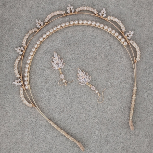 Vintage style bridal headpiece for wedding, Gold Bridal Crown, Romantic wedding Tiara, Bridal tiara, pearl and crystal crown,