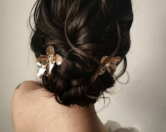 Gold flower Bridal Hairpins, Floral Gold Hairpins, Gold Bridesmaids Hairpins, Flower Girl Hairpins, Festival Hairpins, Bridal Hairpins,