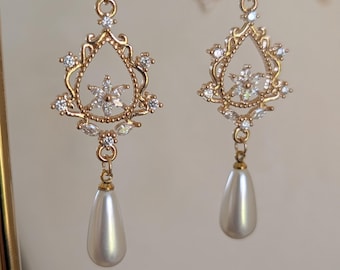 Bridal Pearl Drop Earrings, Gold Filigree Wedding Jewelry, Vintage Style Floral Teardrop Earrings for Brides, Gift for Bridesmaid
