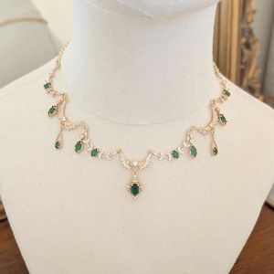Emerald Green Crystal Necklace | Gold Vintage Wedding Jewelry | Dainty Statement Necklace | Formal Bridal Necklace | Prom Jewelry