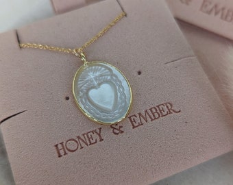 Gold Shell Engraved Necklace, Heart Pendant necklace, Layering Necklace, Gold Jewellery, Gifts for her,