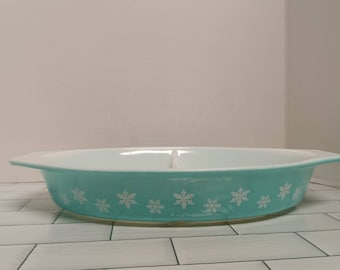 Pyrex turquoise snowflake casserole dish