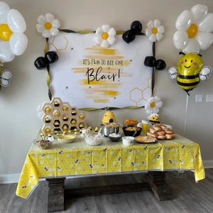 Mommy to Bee Honeycomb Cupcake Display image 4