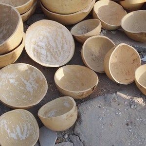 Cuencos de calabaza jamaicanos hechos a mano, cuencos de servir únicos y fruteros decorativos para una decoración natural del hogar