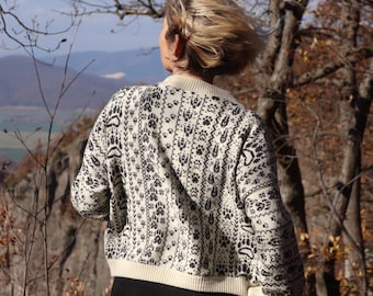 TRACKS of the Woods,black white,knitted sweater,Norwegian fair-isle pattern,Wool alpaca,Scandi pullover,Nordic jumper,Winter wool