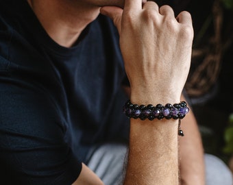 Améthyste Crystal Bracelet Homme 3 Rangées Bracelet Noir Agate Bracelet Cadeaux pour Hommes Triple Perle Bracelet Pierre de Naissance Bracelet Macrame Bracelet