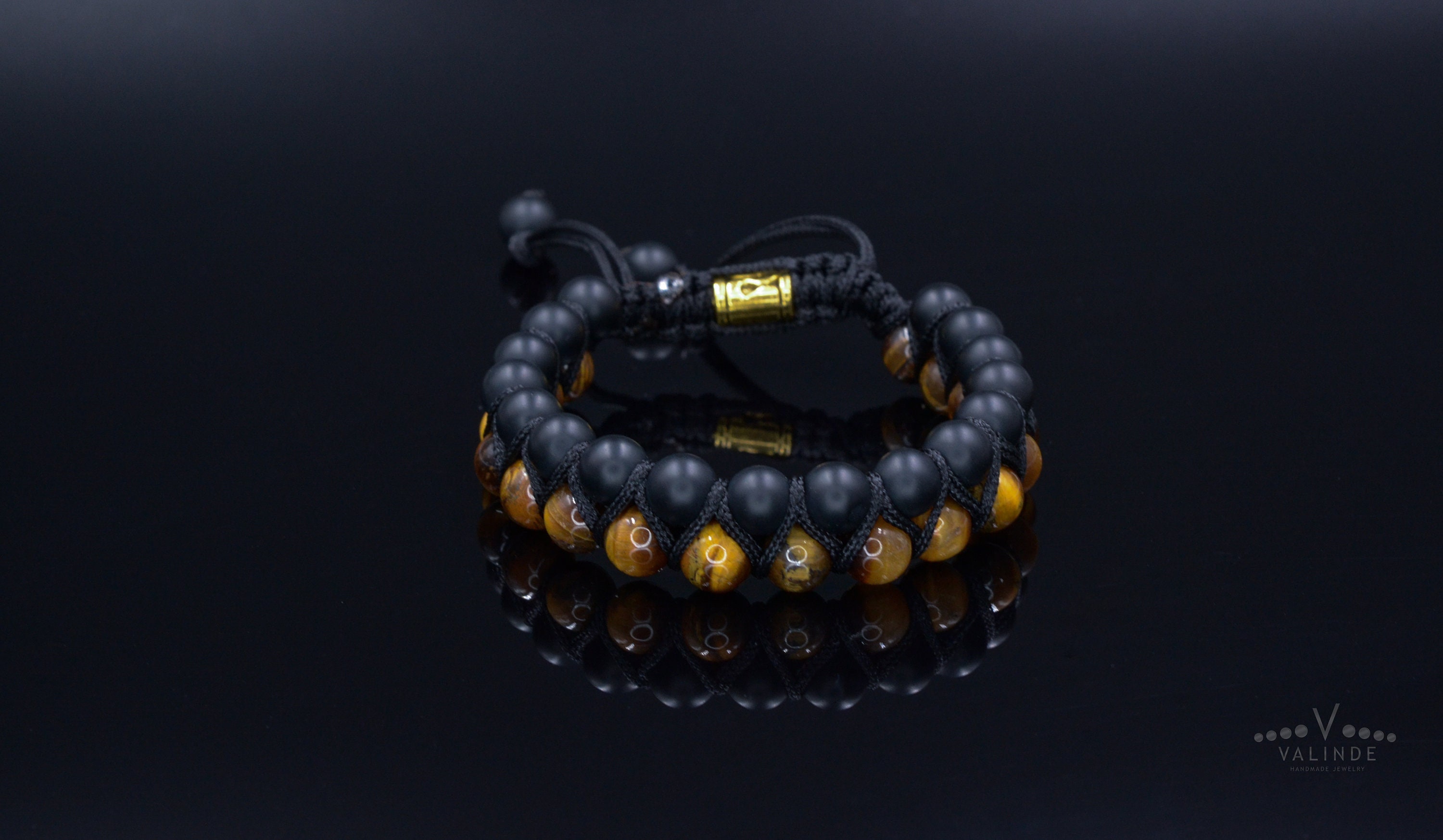 Dropship 4PCS Bead Bracelet For Men Women Black Matte Onyx Tiger Eye Crown  King Panther Charm Elastic Lava Rock Volcanic Stone Beads Set Adjustable to  Sell Online at a Lower Price