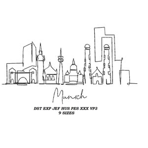 Könnte beinhalten: Eine Linienzeichnung der Skyline von München, mit ikonischen Gebäuden wie der Frauenkirche und der Münchner Residenz. Der Text "München" steht unter der Skyline, zusammen mit den Worten "DST EXP JEF HUS PES XXX VP3 9 SIZES".