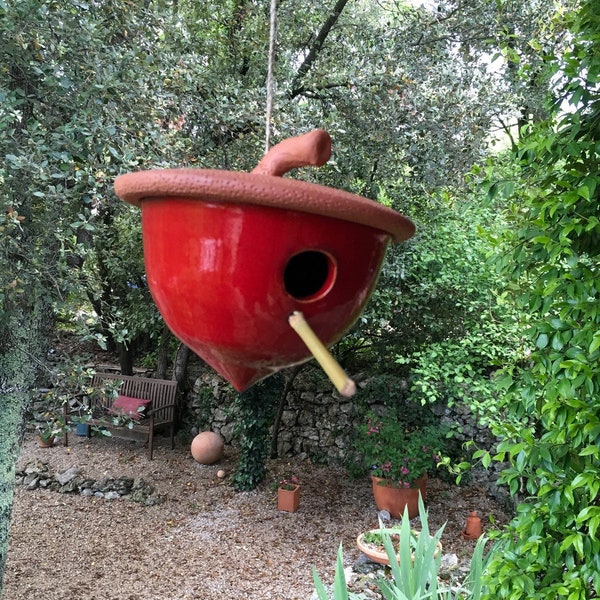 Nichoire à oiseaux en forme de gland