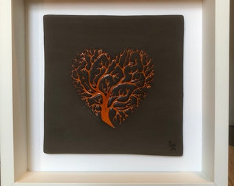 Cadre en faïence émaillée décoratif et olfactif : arbre et coeur