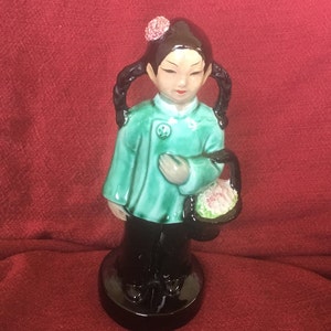 Vintage Asian Woman Figurine, Made in Occupied Japan