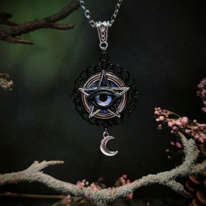 Witch Eye Necklace 3 variants Weißlila Auge