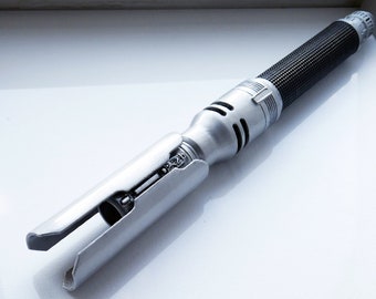 Sable de luz de Cal Kestis, empuñadura de sable de luz de Jaro Tapal, inspirado en Jedi: Fallen Order, accesorio de cosplay desgastado, modelo de colección, regalo