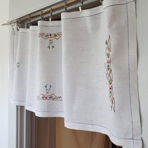 Window Curtain with 9 clips (10-6)