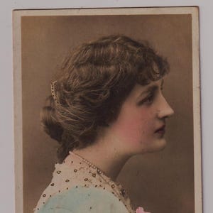 Miss LILIAN BRAITHWAITE, Edwardian ACTRESS, Antique Real Photo Postcard, Rotary, Posted in 1904