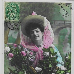 Femme glamour, belle mode, chapeau, fleurs, vraie carte postale française antique avec photo, A.N. Paris, 1907