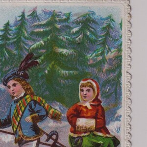 JONGEN trekt MEISJE op slee, hond, sneeuw, bossen, heerlijke Victoriaanse kerstkaart/schroot, jaren 1880