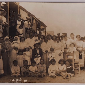 Vraie carte postale italienne antique avec photo, journée en famille au bord de la mer, grand rassemblement, belle mode !, photo de RENE