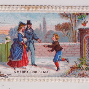 FAMILIE, mooie mode, sneeuw, heerlijke Victoriaanse kerstkaart/schroot, jaren 1880
