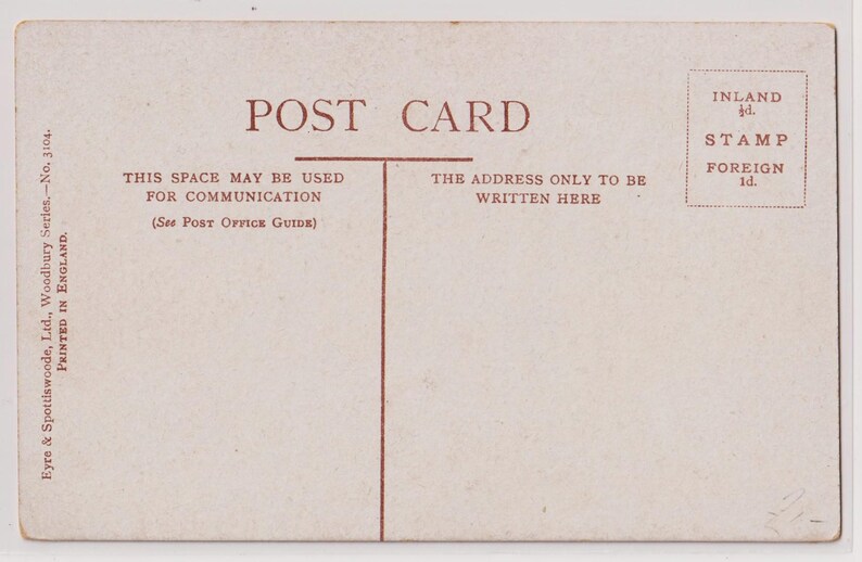 K&ouml;nnte beinhalten: Eine Vintage-Postkarte mit den Worten "POST CARD" in Braun. Die Karte hat Platz f&uuml;r eine Nachricht und Adresse, mit Text, der angibt, wo geschrieben werden soll. Sie enth&auml;lt einen Stempelbereich mit den Aufschriften "INLAND" und "FOREIGN".