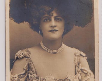 Miss MARIE STUDHOLME, Edwardian Actress, Lovely Hat!, Antique Christmas Real Photo Postcard, Posted 1904, J Beagle