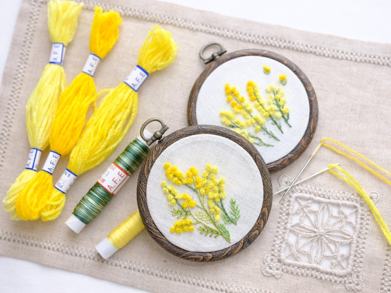 ミモザの花の刺繍製作キット A F E 01 Etsy