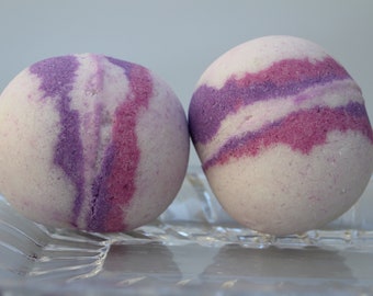 Berry Vanilla Deluxe Bath Bomb