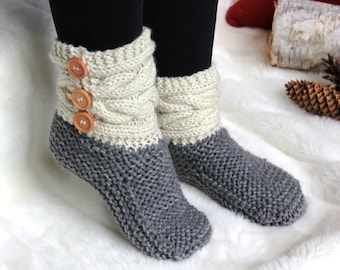 Pantoufles femme / bottes tricot femme / knit slippers  women /slippers boots/ booties / cadeau pour femme / gift for her/ knitted slippers