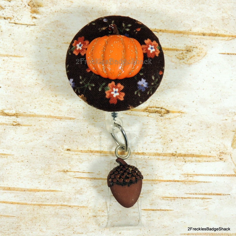 Pumpkin Patch Retractable Badge Reel, Autumn Badge Reel, Fall ID Badge Holder, Halloween Badge, Key Holder 2 Color Choices, Mask Holder Brown/acorn