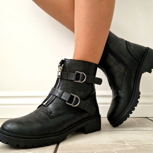Casual brass buckle low heel back zipper shoes 2025