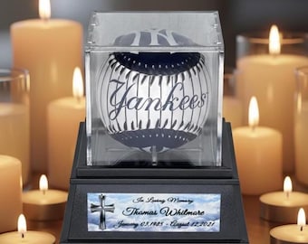 Spersonalizowana urna kremacyjna z motywem baseballu – pamiątka dla kibica sportowego z gablotą