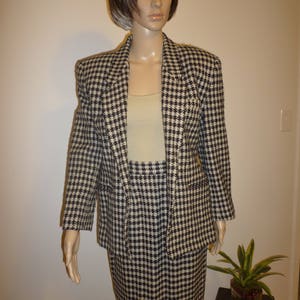 Suit 2 piece Anne Klein 11 image 1