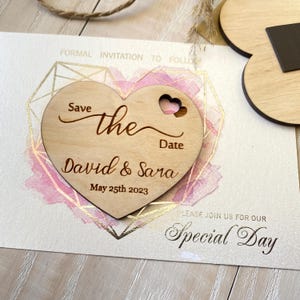Blumenmagnet Personalisierte Save The Date Holz Hochzeit Save The Date Magnet Hölzerne Kühlschrankmagnete Botanische Blumen Save the Date mit Karten