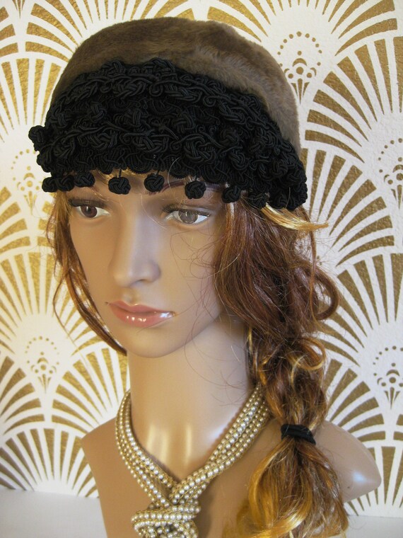 HATTIE CARNEGIE Vintage Hat, Signed, Haute Coutur… - image 10