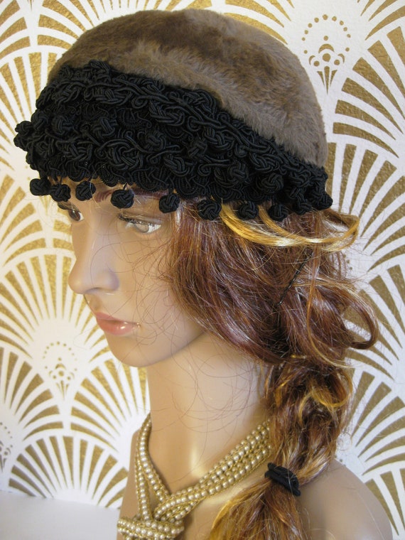 HATTIE CARNEGIE Vintage Hat, Signed, Haute Coutur… - image 6