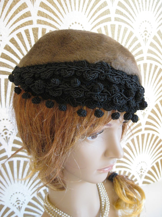 HATTIE CARNEGIE Vintage Hat, Signed, Haute Coutur… - image 9