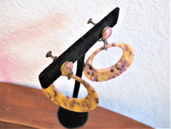 Vintage Dangle Hoop Earrings, Variegated Coloring… - image 6
