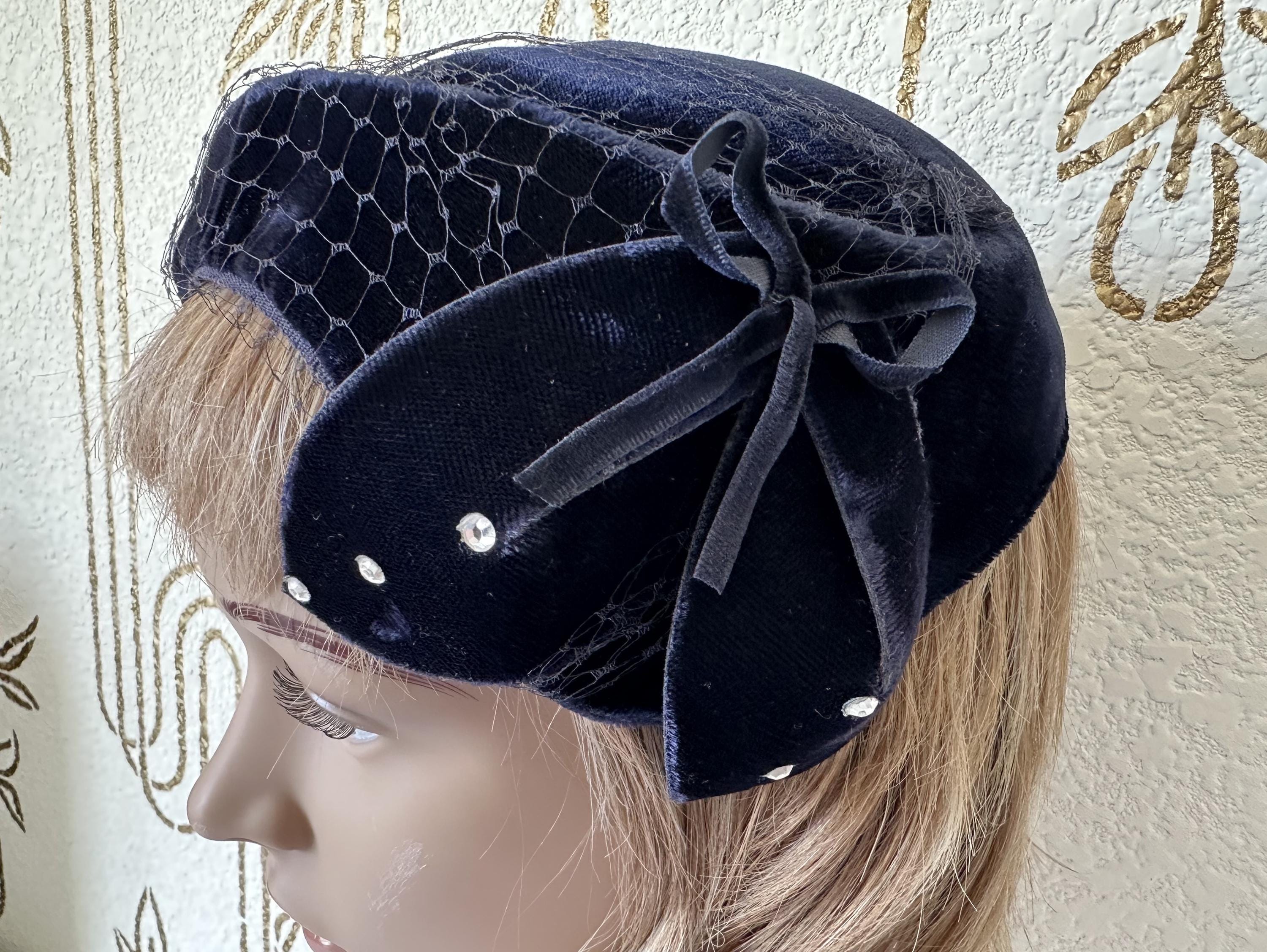 Vintage Hat, Midnight Blue Velvet, Juliette/caplet Cocktail  display picture 3