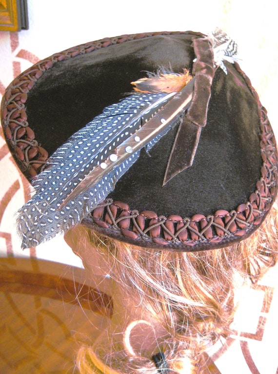 Vintage Hat, Brown Velvet Saucer Style, Adorned w… - image 10