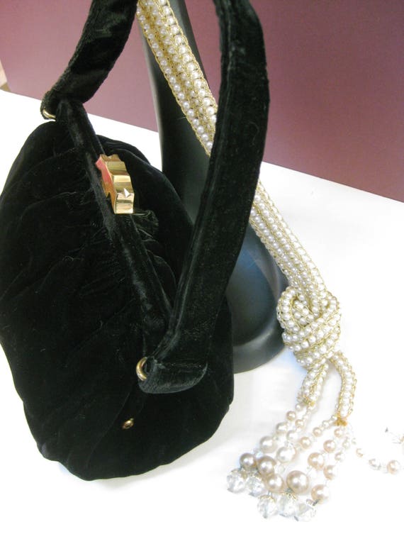 Vintage Black Velvet Evening Handbag, Small Coin … - image 7