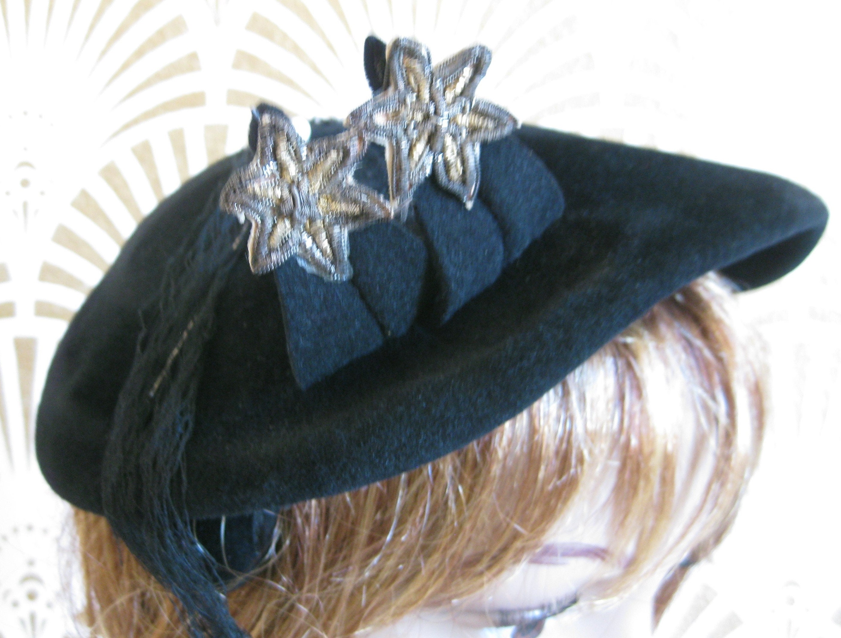 JANE MORGAN NY‎ BLK VELVET W/ FEATHER HAT Vintage Hat Velvet Hat, Designer Jane Morgan, Embroidered Trim, Black  main image 2