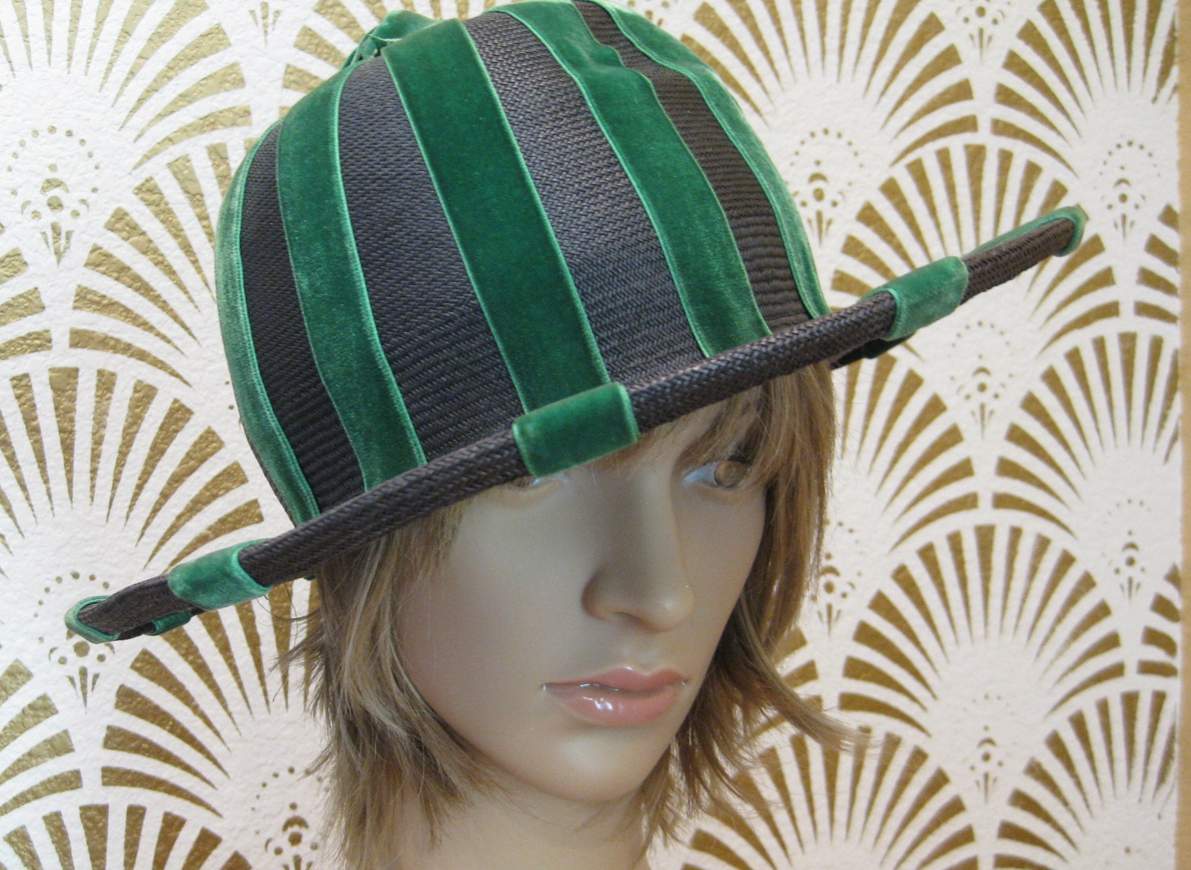 Vintage Makins New York Green Bow Hat Hats ON To A Happy New Year: Bring Back A Festive Tradition  main image 4