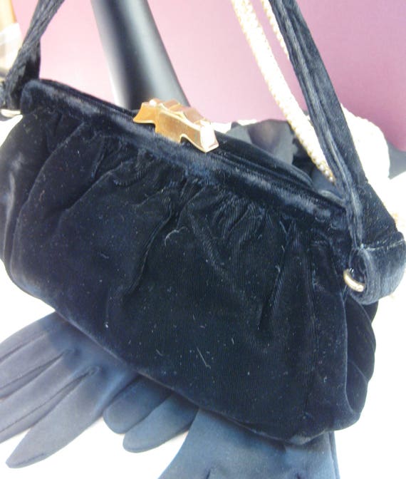 Vintage Black Velvet Evening Handbag, Small Coin … - image 10