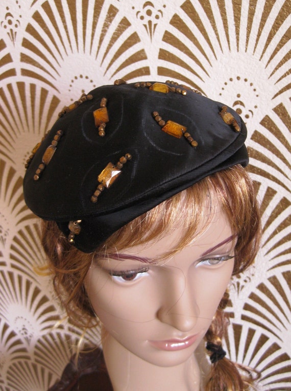 EUGENIE MODES Black Satin Cocktail Hat, with Ambe… - image 10