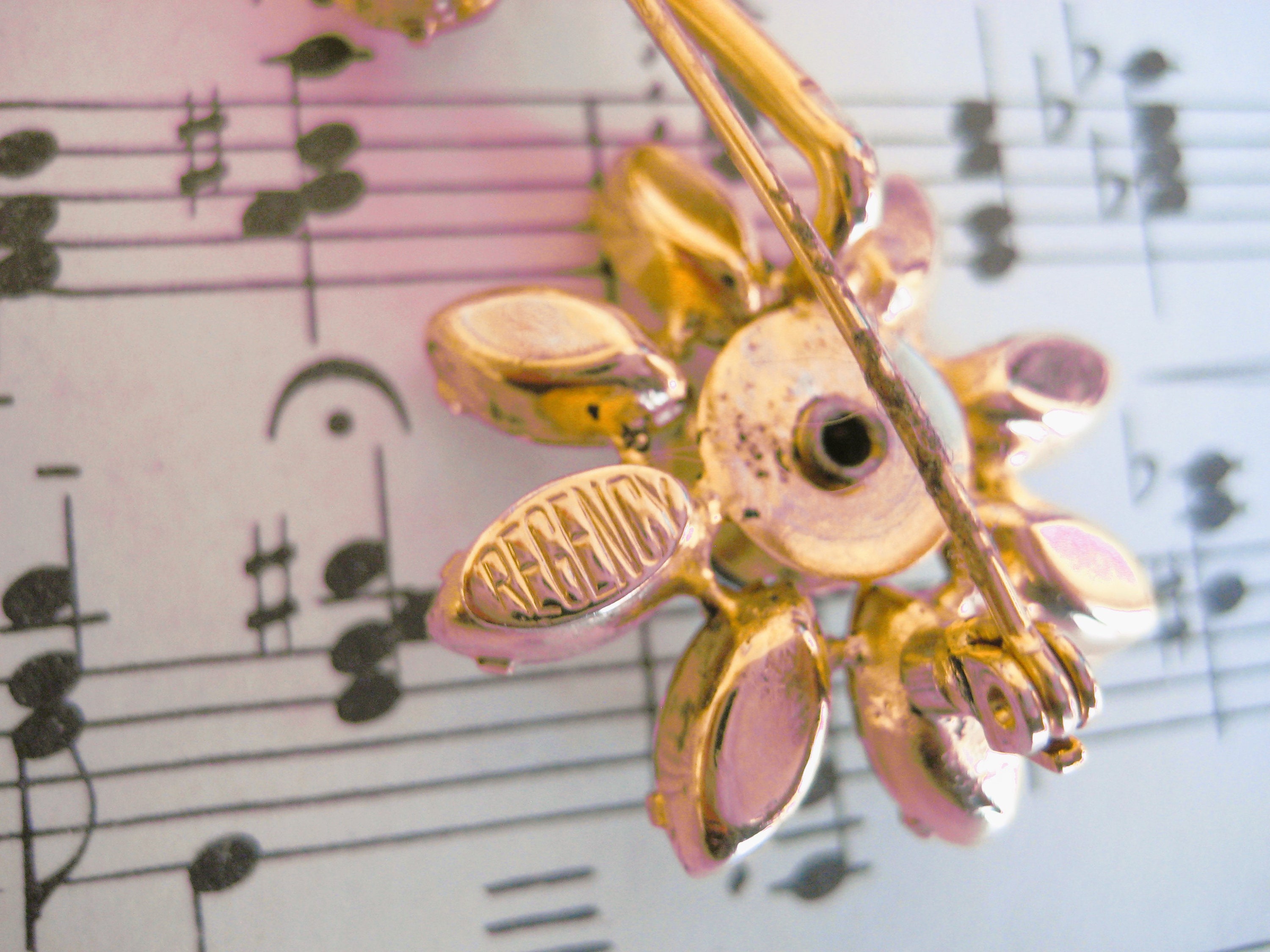 ヴィンテージ リージェンシー フラワーブローチ、シトリン ライン