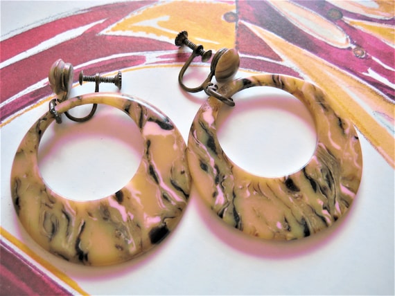Vintage Dangle Hoop Earrings, Variegated Coloring… - image 1