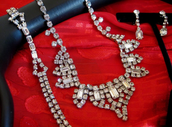KRAMER Necklace, Bracelet, and Dangle Earrings, P… - image 1