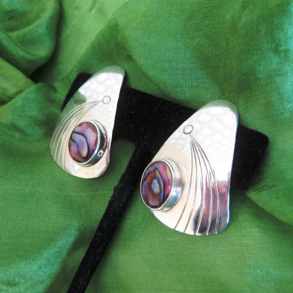 T. & R. SINGER World Famous Navajo Native American Jewelry Artist, Signed Sterling Silver Clip-back Earrings, Abalone Shell, Etched Detail