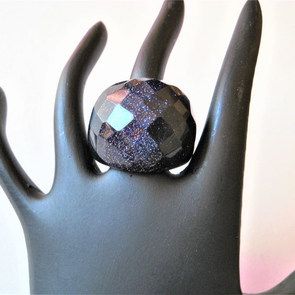 Vintage Bubble Ring, Lucite Faceted Glitter Ring, Black, Shades of Purple, Size 9, Estate Find, Mod Statement Ring, Such Fun!