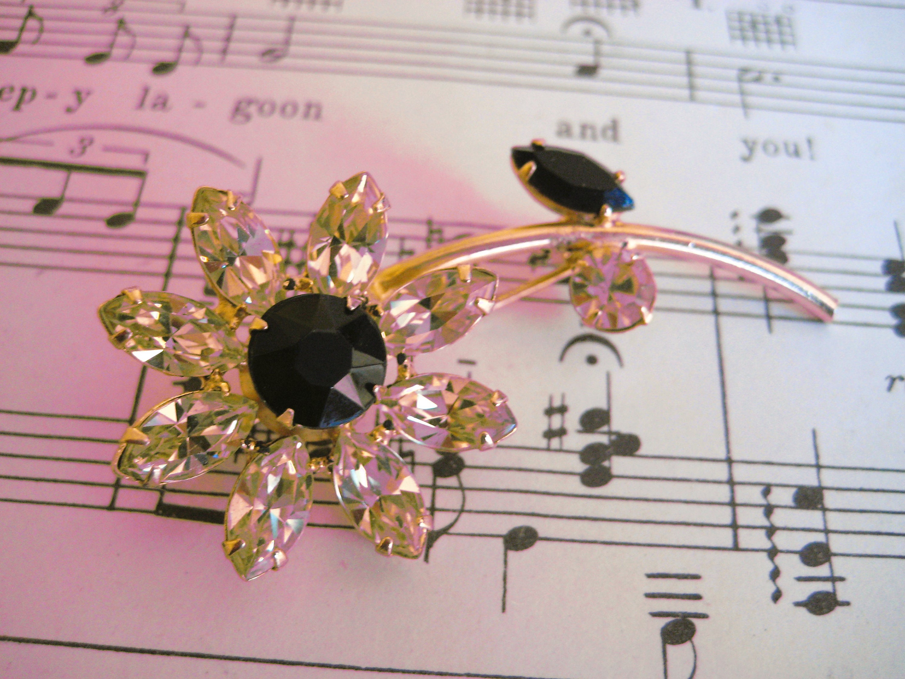 ヴィンテージ リージェンシー フラワーブローチ、シトリン ライン